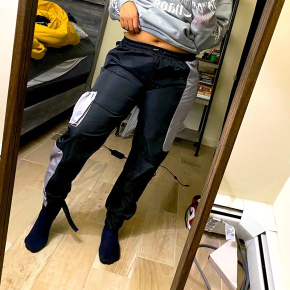 NWOT Elite cargo pants - Picture 5 of 6